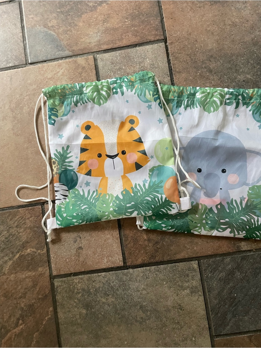 Kids Drawstring Backpack with Yellow Tiger and Green Jungle Print